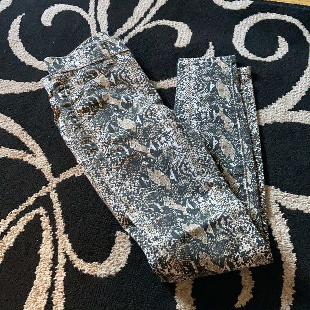 Snakeskin Vanillastar stretch dress pants.